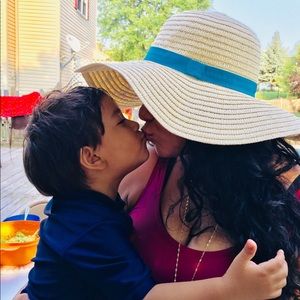 Meet your Posher, Becca